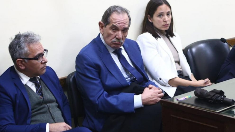 Alperovich escuchó la sentencia en la sede del tribunal