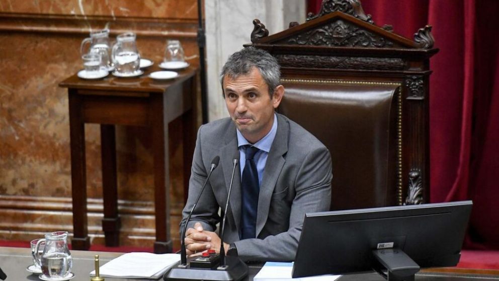 El oficialismo está lejos de reunir apoyo para lograr aprobar el paquete de leyes