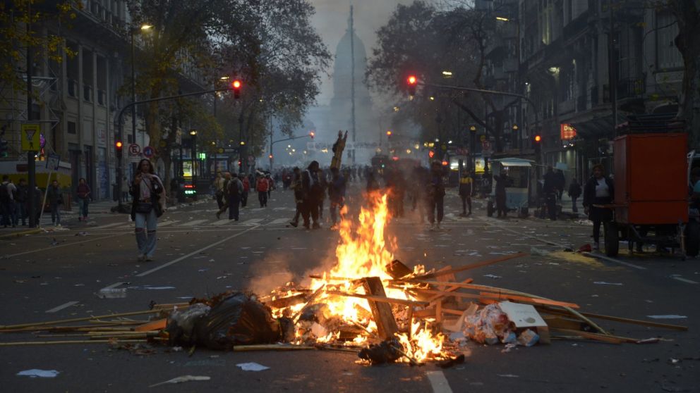 El Gobierno porteño dará una ayuda económica a los comercios de la zona Congreso