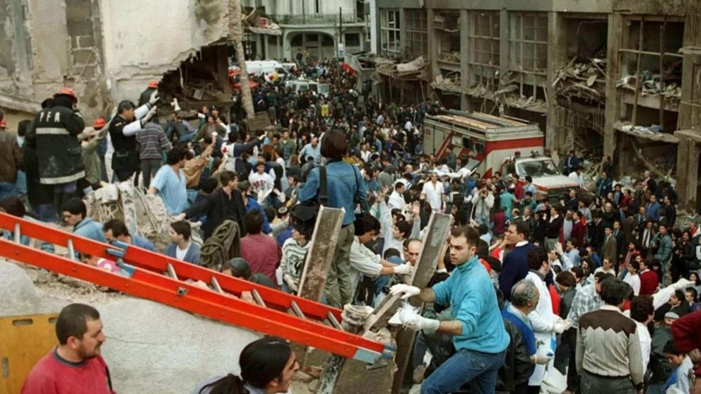 El ataque terrorista contra la AMIA fue concretado el 18 de julio de 1994 (Télam/Archivo).