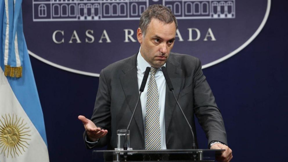 "Todas las empresas del Estado son pasibles de privatización", reiteró Manuel Adorni