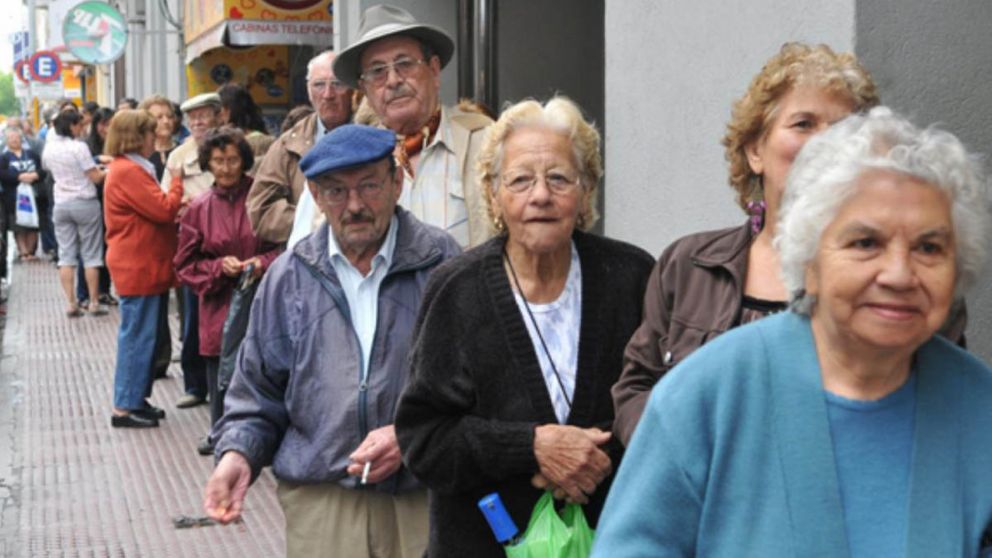 BAJAS en PENSIONES de Anses: el Gobierno ELIMINARÁ a quiénes no cumplan con este requisito