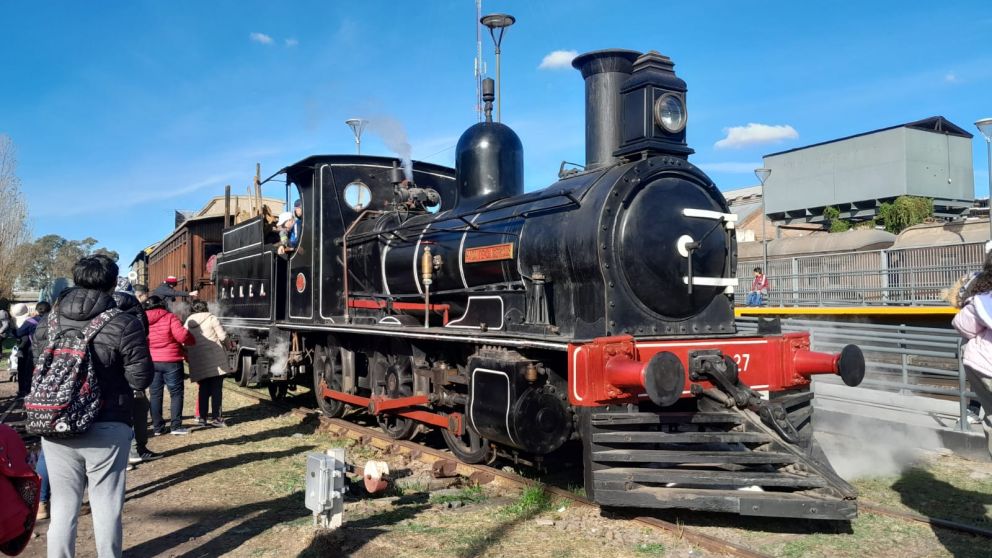 El tren se va: ferroaficionados a toda máquina