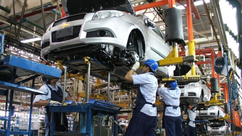 Creció fuerte producción y ventas al exterior de autopartes