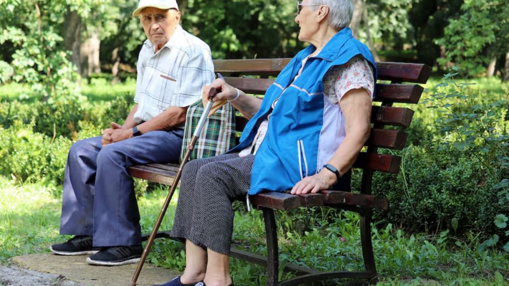¿Cuánto debe ganar un jubilado por mes para cubrir sus gastos básicos?