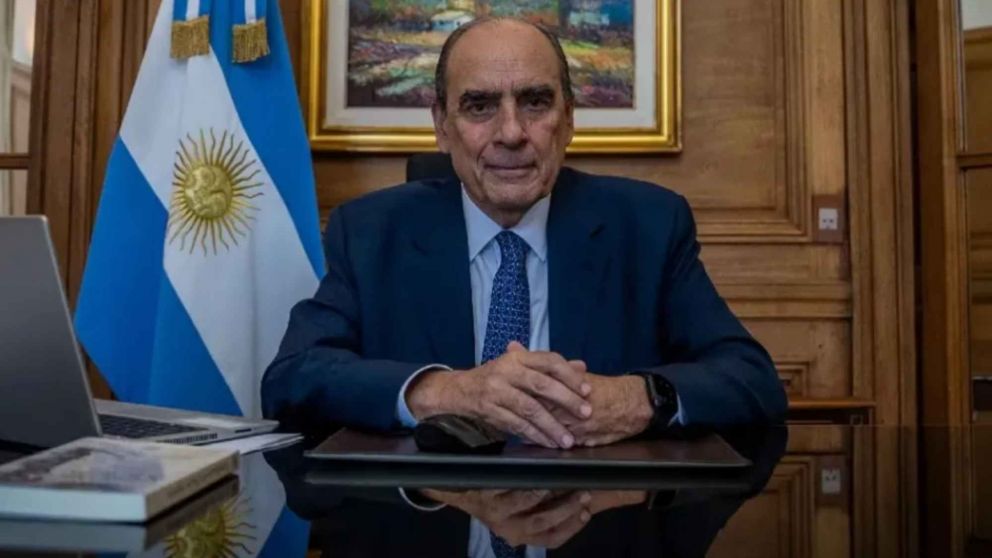 Continúan las negociaciones por la ley Bases