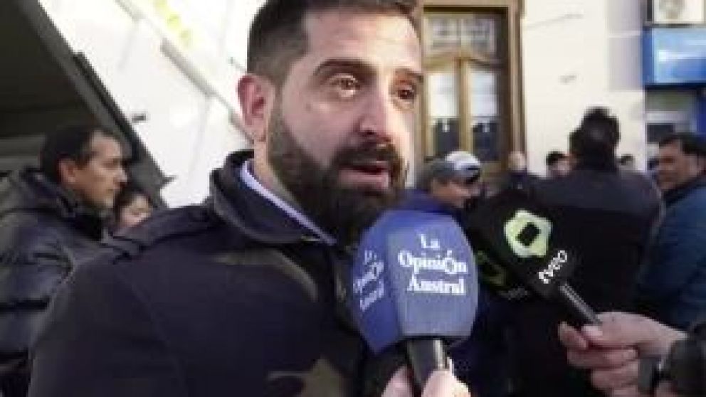 Así lo indicó el secretario de Legal y Técnica del municipio de Río Gallegos, Gonzalo Chute. Explicó los alcances del fallo del juez Claudio Vázquez. Señaló que armonizó la medida a la decretara por la jueza federal de Caleta Olivia.