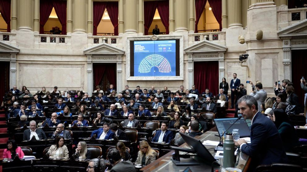 La UCR quiere aprobar una nueva fórmula jubilatoria y UP presiona para sumar financiamiento educativo