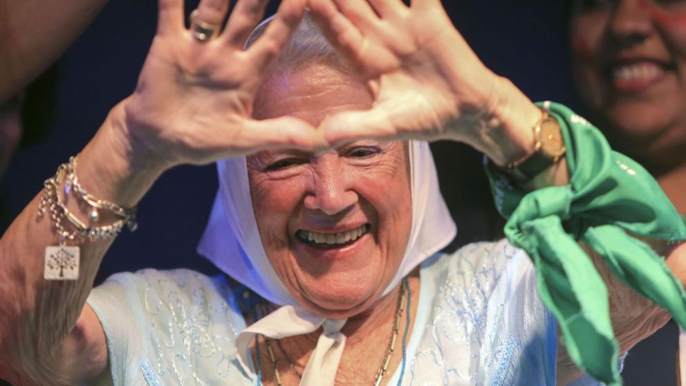 Nora Cortiñas, la luchadora infatigable, falleció este jueves a los 94 años.