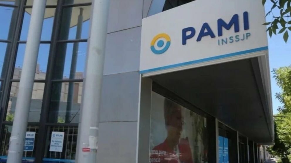 Jubilados de PAMI pueden cobrar una ayuda económica: cómo acceder