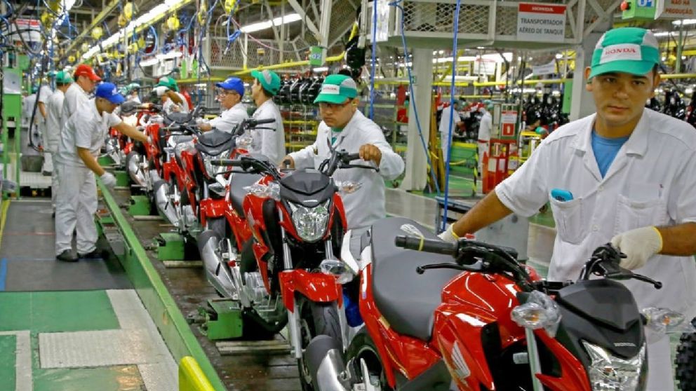 El sector espera que el patentamiento de motos no caiga tanto en relación al 2023