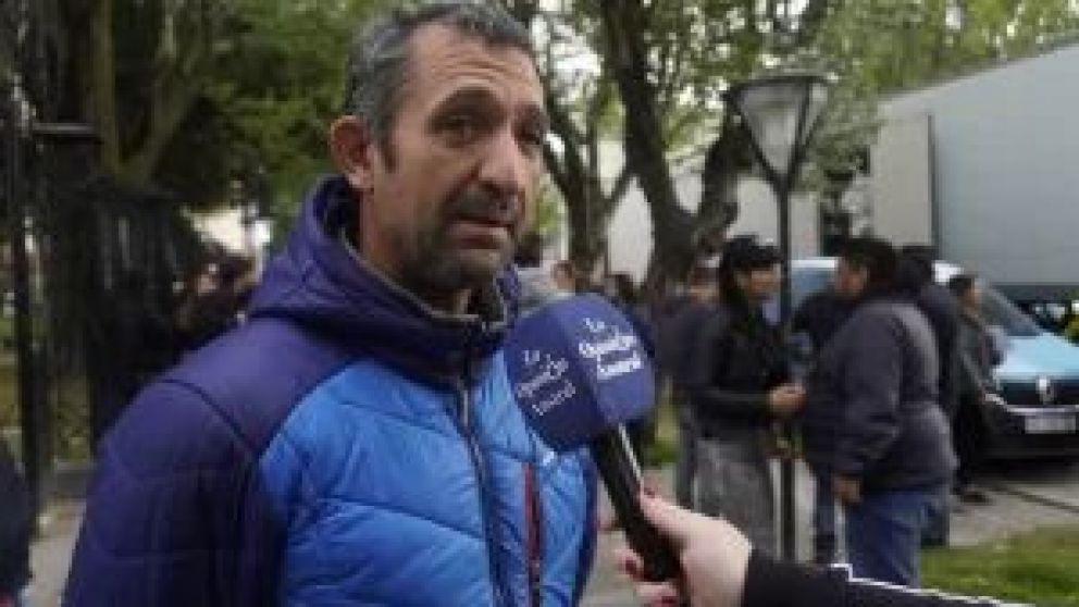 "Tuvimos el buen gesto de no abrir el Golfo San Jorge. Nos vemos en la obligación de marcar que Santa Cruz colabora con todos, pero ninguno lo hace con nosotros", disparó el funcionario a La Opinión Austral al hablar de la prospección del recurso. Este m
