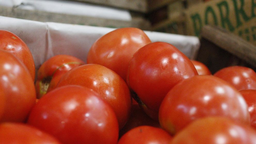 En algunos barrios porteños, el kilo de tomate alcanza los 8.000 pesos