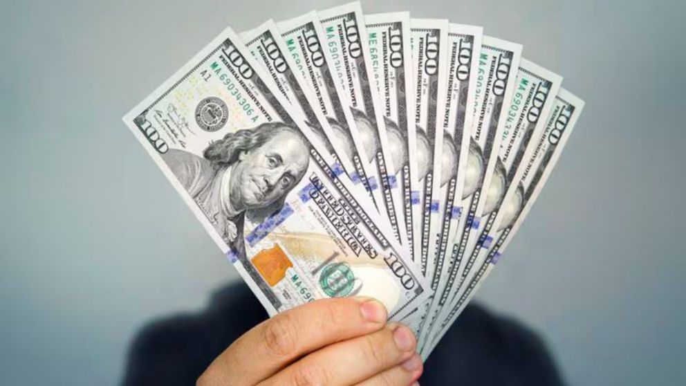 El BCRA vendió y rompió la racha de 18 ruedas seguidas de compras