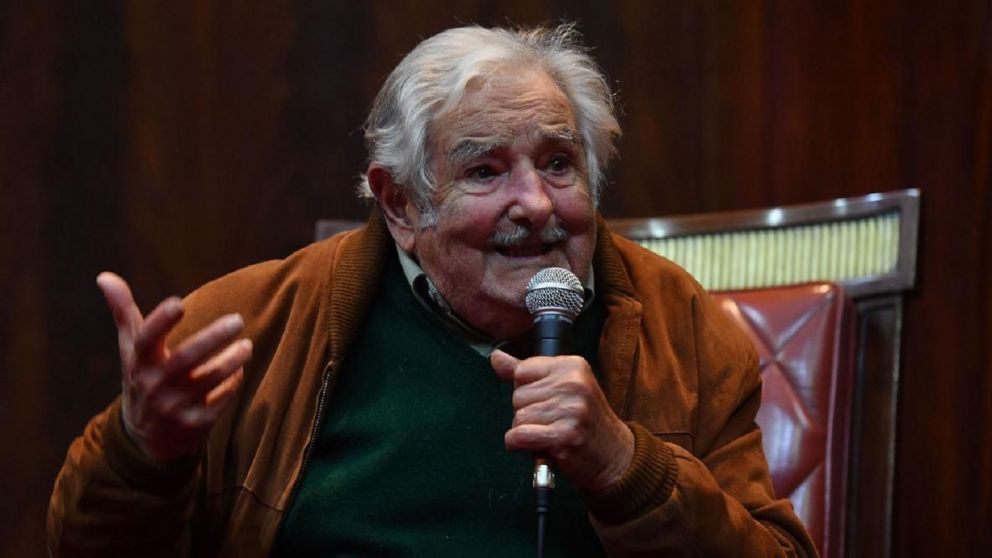 Mujica brindó una entrevista y analizó el ascenso de la derecha en Latioamérica