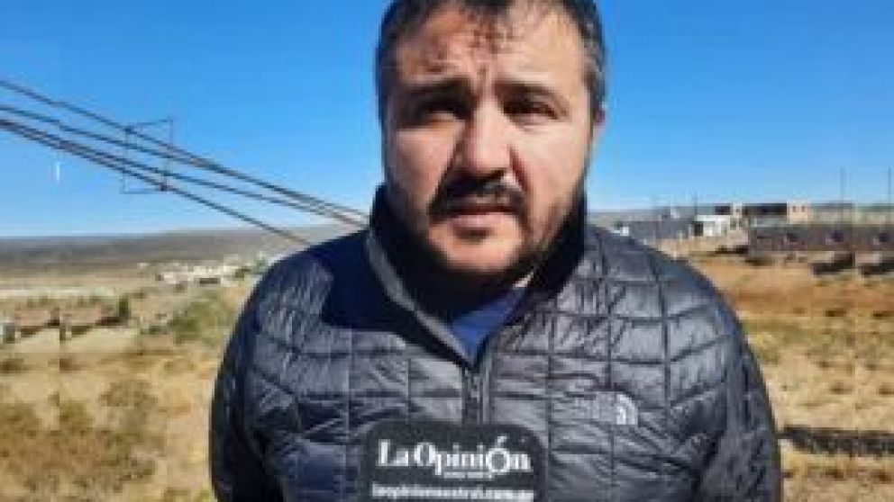 El intendente de Caleta Olivia, Pablo Carrizo, dialogó con Radio LU12 AM680 de Río Gallegos y destacó el inicio de la obra del acueducto Meseta Espinosa-Cañadón Quintar-Caleta Olivia que apunta a paliar la recurrente escasez hídrica de la ciudad de El Go
