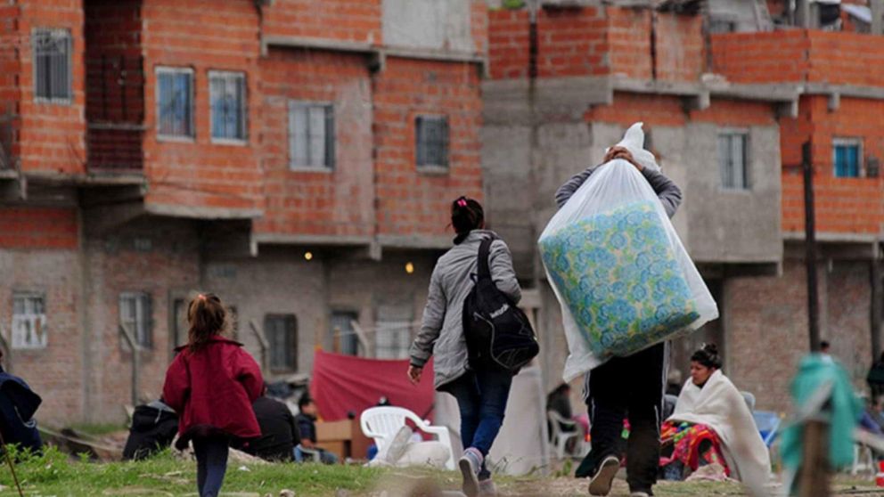 Pese a la desaceleración de precios, la pobreza rozó el 50% en abril