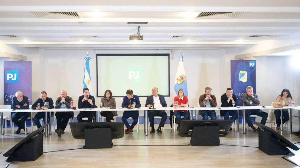 El PJ también instó a los senadores a votar contra la ley Bases.