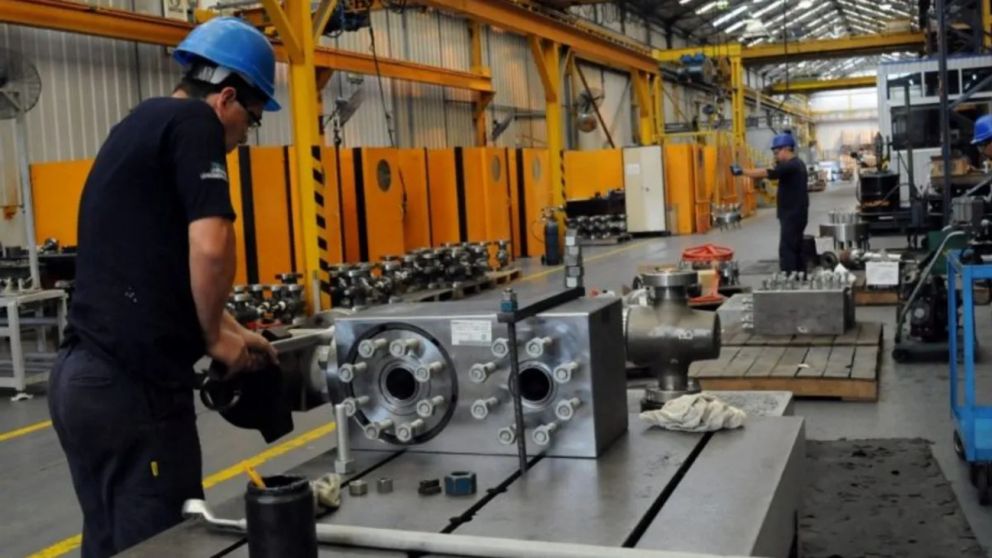 Desde la asunción del nuevo Gobierno la industria bajó un 10%.