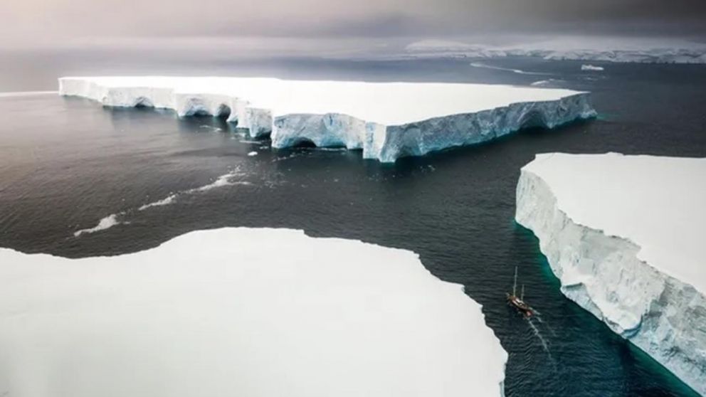 Se encontró la reserva de petróleo más grande del mundo en la Antártida