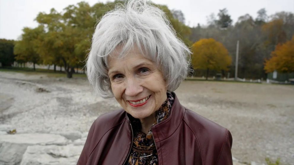 Murió la escritora canadiense Alice Munro, maestra del relato corto