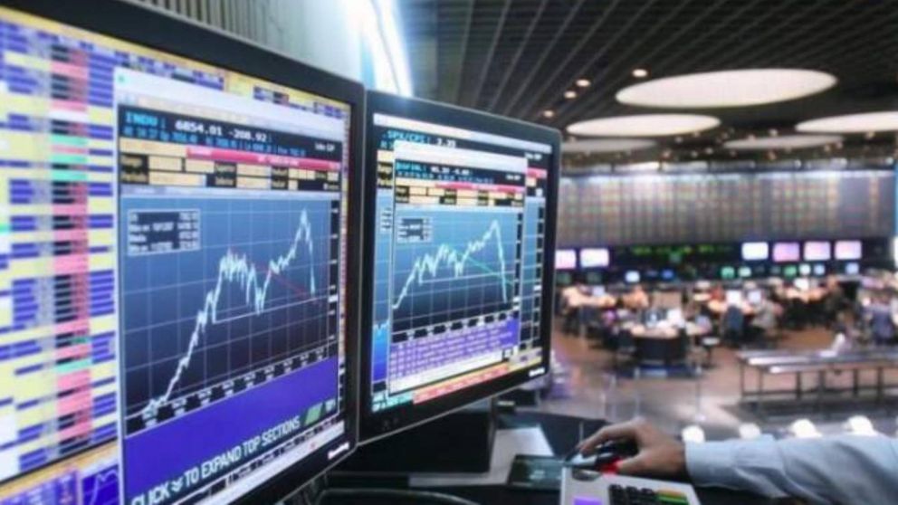 El Riesgo País cayó 10 puntos a 1439