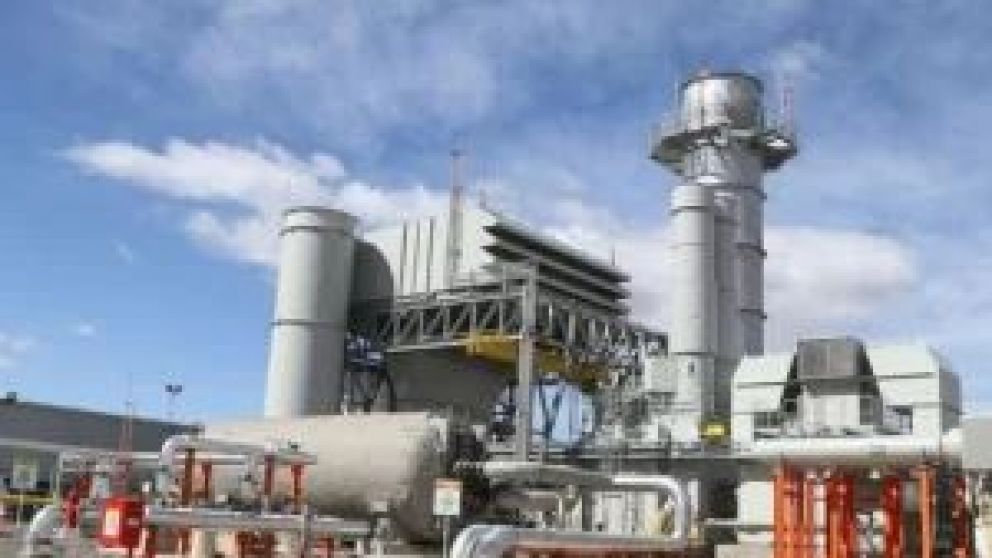 Un informe de una consultora privada precisó que la producción de petróleo llegó a los 690.000 barriles por día (bpd) en marzo y la del gas fue de 134 millones de metros cúbicos.