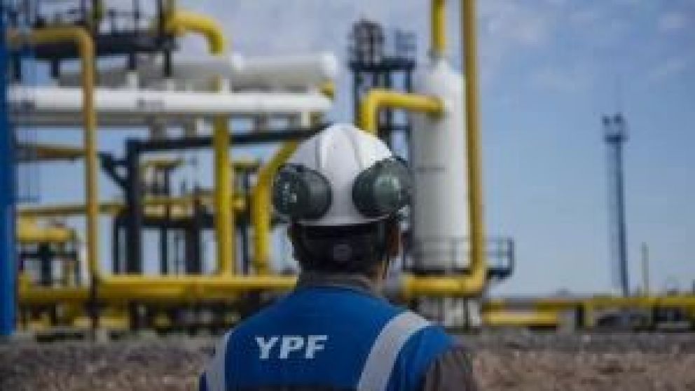 YPF busca optimizar su portafolio de áreas convencionales y potenciar su valor a través del proyecto "Andes". La compañía presentará este plan ante inversores y empresarios internacionales en foros de Canadá y Houston.