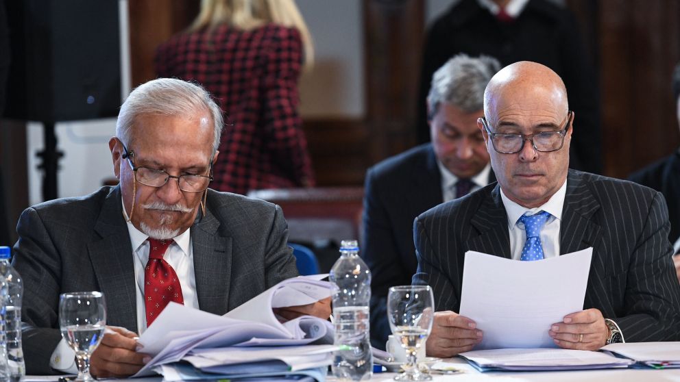 El radicalismo rebelde logró alterar el cronograma del oficialismo