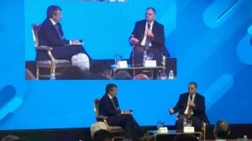 El presidente de la petrolera argentina advirtió que si no se aprueba la Ley Bases con el Régimen de Incentivo a las Grandes Inversiones (RIGI), no habrá desarrollo para la producción de Gas Natural Licuado de Petróleo (GNL), Fue en el marco de VI Fórum
