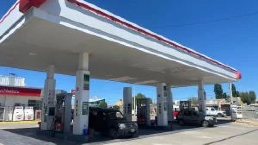 El hecho ocurrió en Trelew. Los asaltantes se llevaron unos 5 millones de pesos en solo 2 minutos. Pedro Moroni, socio de Agustín Torres, padre del mandatario de Chubut contó los detalles del atraco. La Opinión Austral pudo saber que el registro de las c