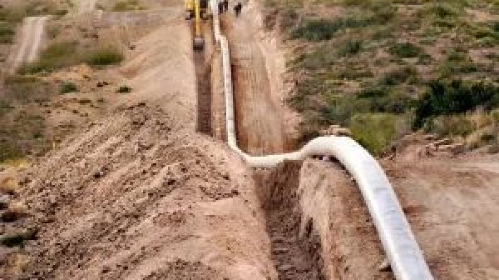 Los gobernadores de Chubut, Ignacio Torres, y de Neuquén, Rolando Figueroa, firmaron un convenio con la Secretaría de Energía de la Nación para reactivar la obra de ampliación del Gasoducto Patagónico con recursos provinciales.
