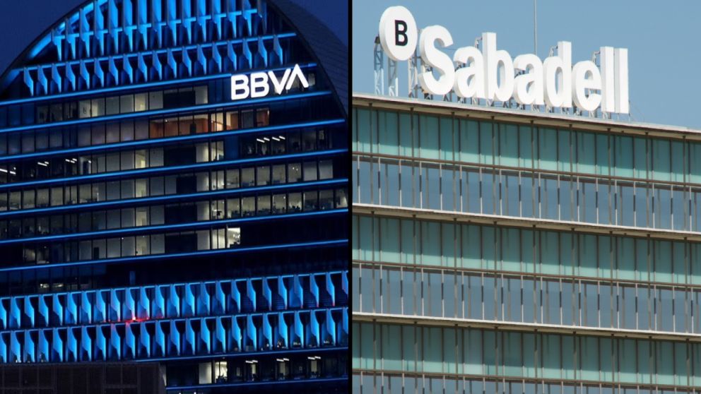 Los bancos españoles BBVA y Sabadell estudian fusionarse