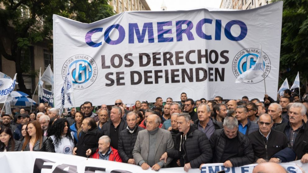 Comercio participó de la marcha en defensa de los derechos de los trabajadores