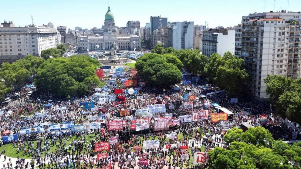Día del Trabajador: la CGT y la izquierda salen a protestar tras media sanción a Ley Bases