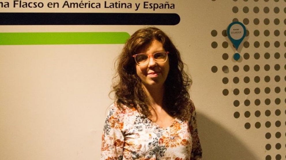 Mariana González, investigadora del CIFRA analizó el SMVM y su derrumbe (foto Ariel Gaspardi)