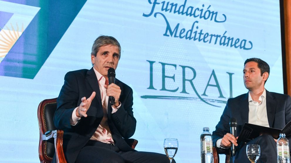 "Estamos frente a un cambio m�s profundo que cualquiera que ensayamos en el pasado", areng� Caputo