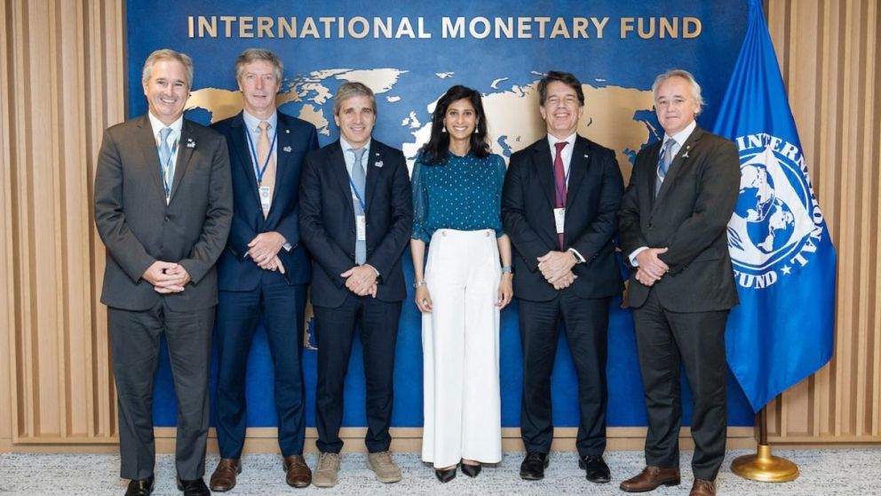 Una nueva misión del FMI llegó a la Argentina para iniciar la octava revisión