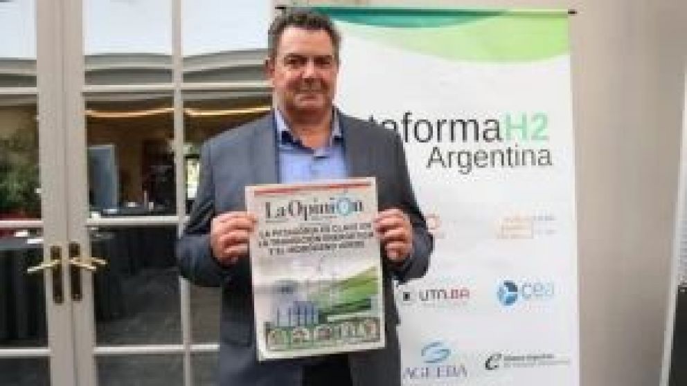 El presidente de la Cámara Argentina de Energías Renovables (CADER) habló con La Opinión Austral, en el marco del Foro de Transición Energética e Hidrógeno Verde que se realiza en Comodoro Rivadavia. Marcó la oportunidad única que propone el desarrollo