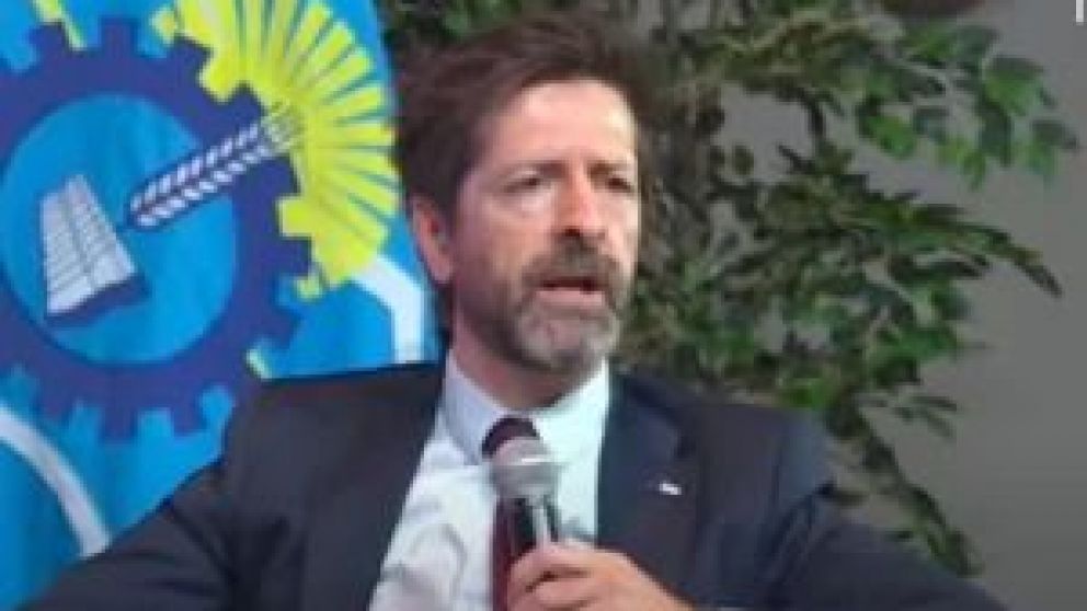 Así lo reveló el agregado de cooperación de la Unión Europea, presente en el Foro. Ese compromiso de inversiónes es en toda América Latina y en el marco del objetivo de garantizar "la seguridad energética de Europa". Afirmó que desde las Agencias de co