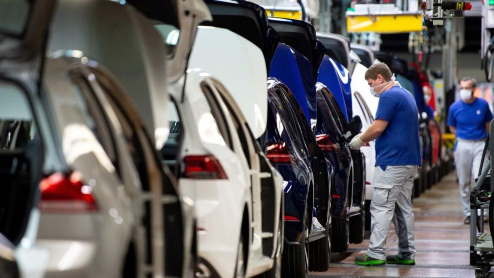 La confianza empresarial en el manufacturero subió debido a expectativas mucho menos pesimistas,