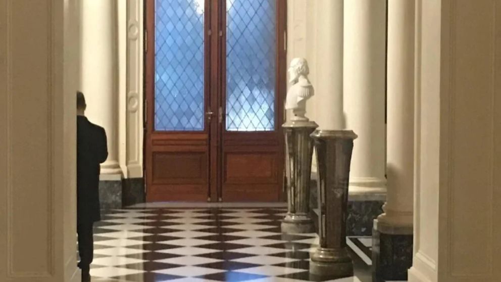 Hasta ahora, el busto de Carlos Menem no formó parte del Salón de los Bustos