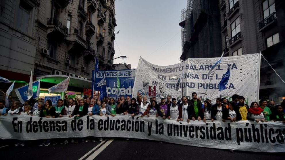 Estudiantes, docentes y directivos marchar�n por una universidad p�blica.