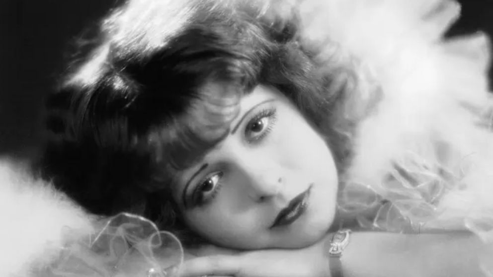 ¿Quién es Clara Bow?