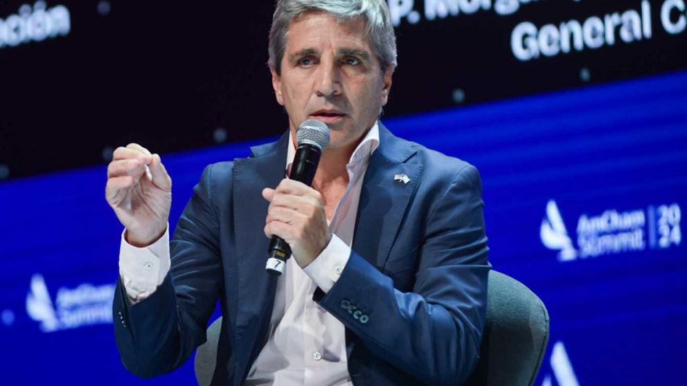 Caputo adelantó los planes de su gestión