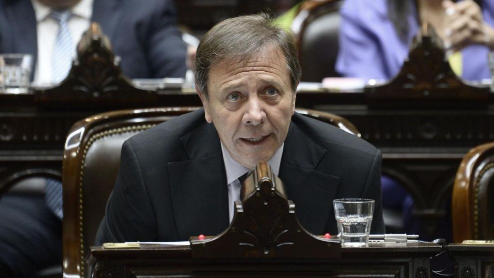 El tipo de acercamiento con PRO, eje de las diferencias que eyectaron a Zago