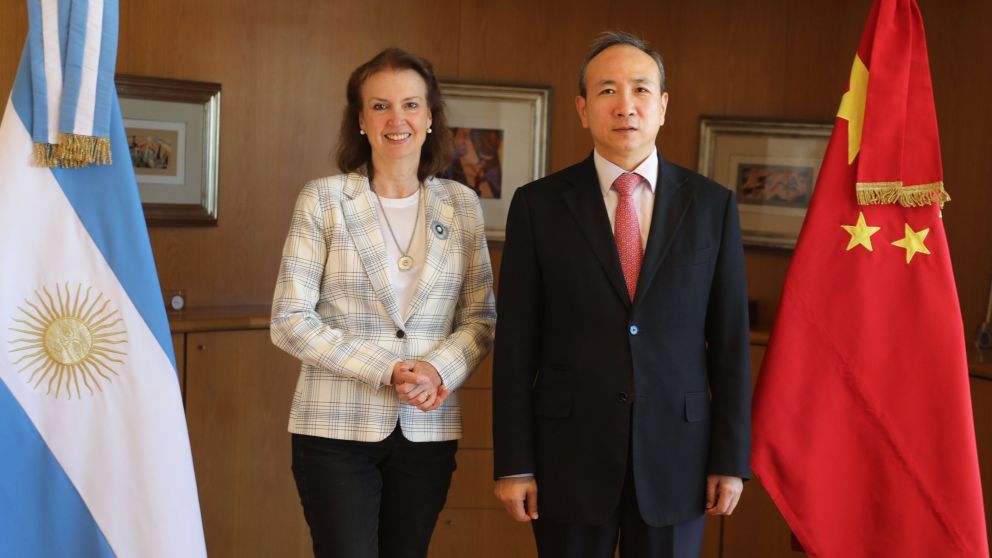 Mondino se reunió con el Embajador de China en Argentina