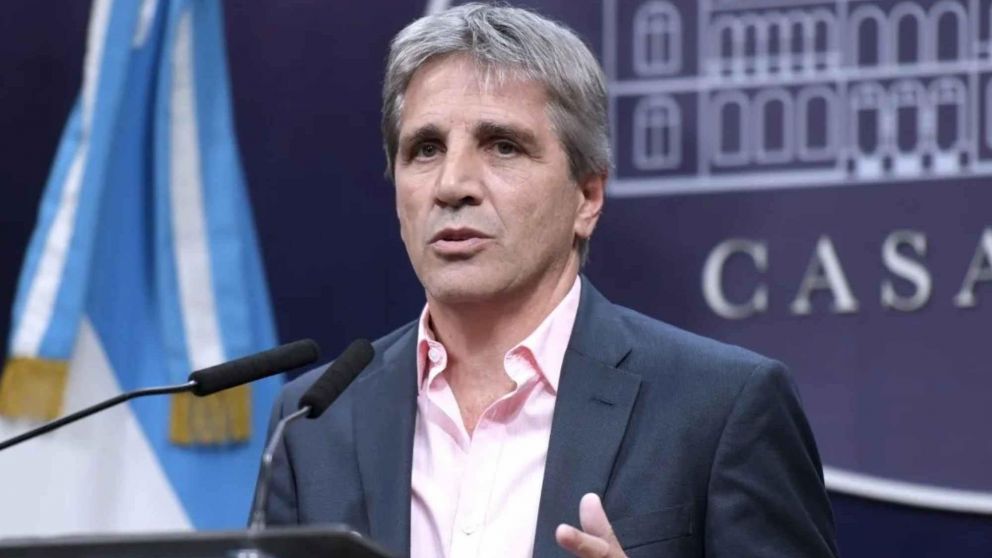 Tras la baja de la recaudación, aceleró el ajuste del gasto público