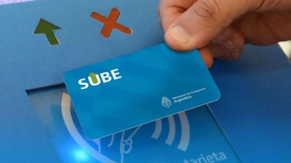 Adorni confirm� que la tarjeta SUBE "va a una opci�n m�s" de pago, "pero no la �nica"