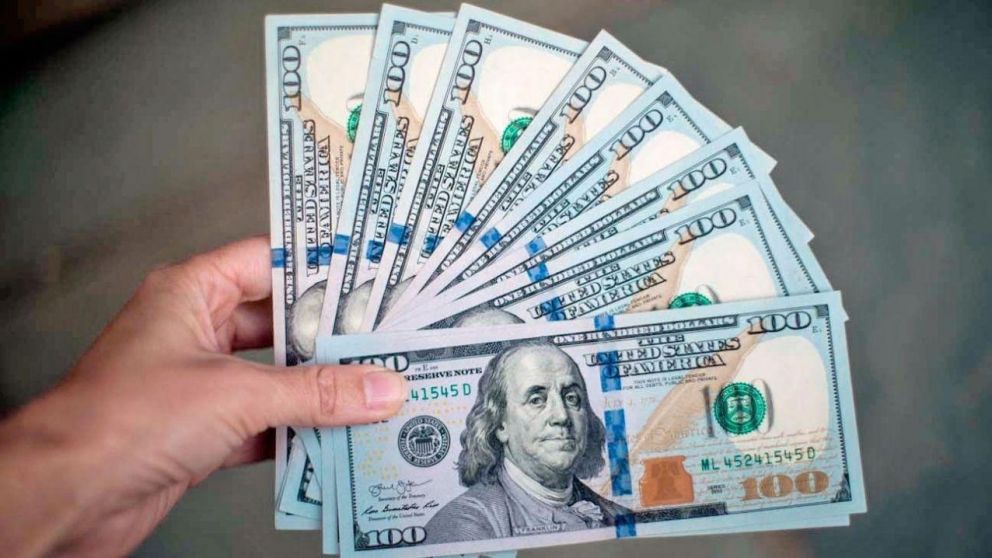 Aunque son pocos, hay algunas inversiones para hacer en dólares